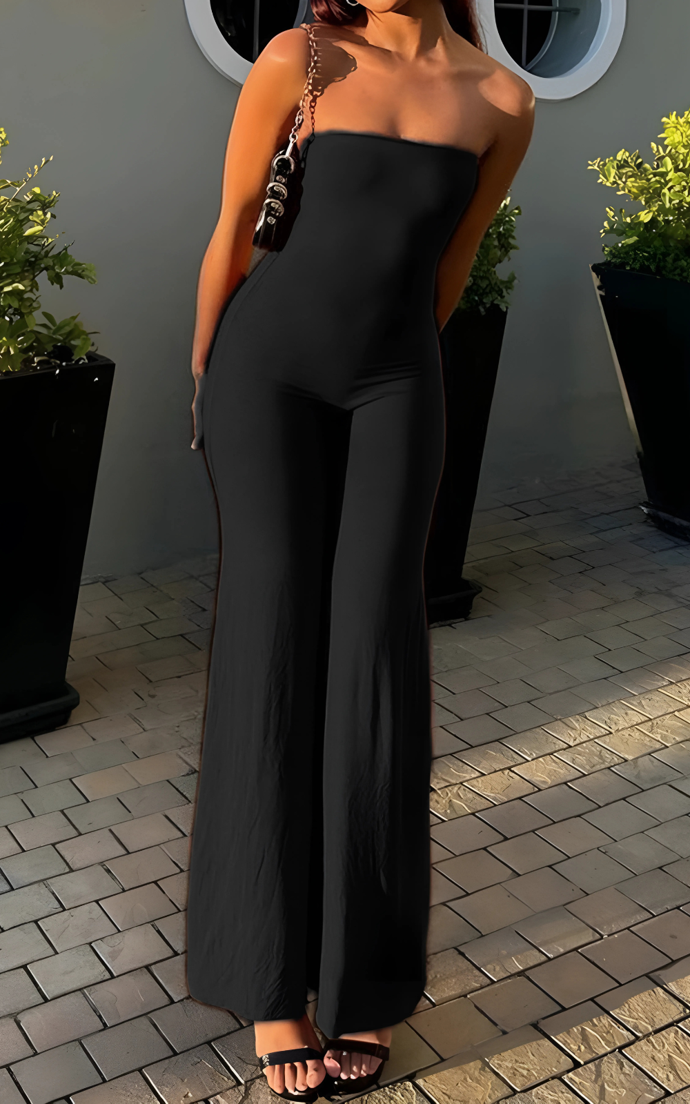 Combinaison Bustier Femme Noir - Sophistication et Style Épuré