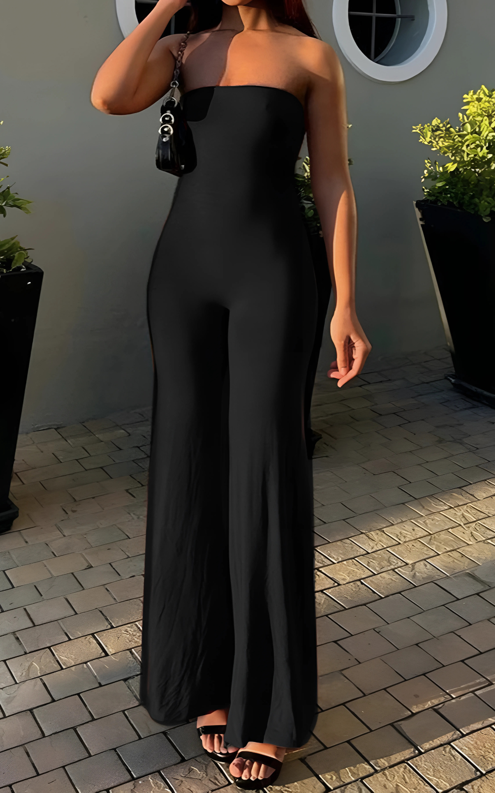 Combinaison Bustier Femme Noir - Sophistication et Style Épuré